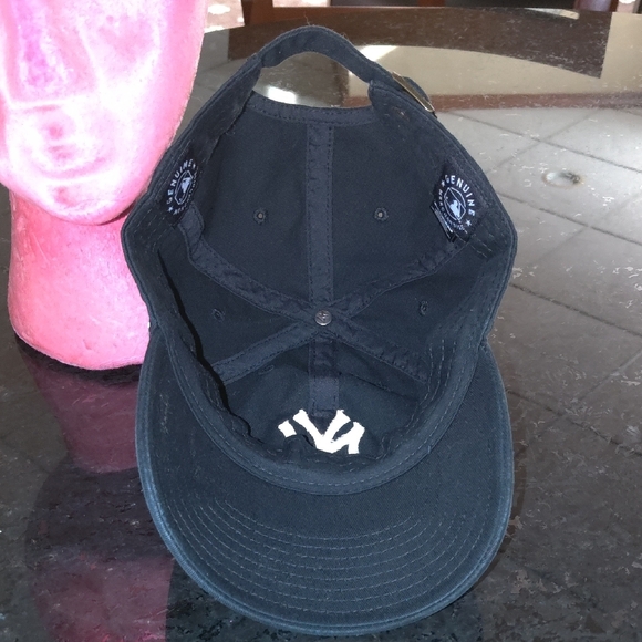 47 Brand MLB New York Yankees Embroidered Logo Strapback Hat 